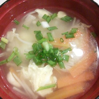 たっぷりキノコの中華スープ